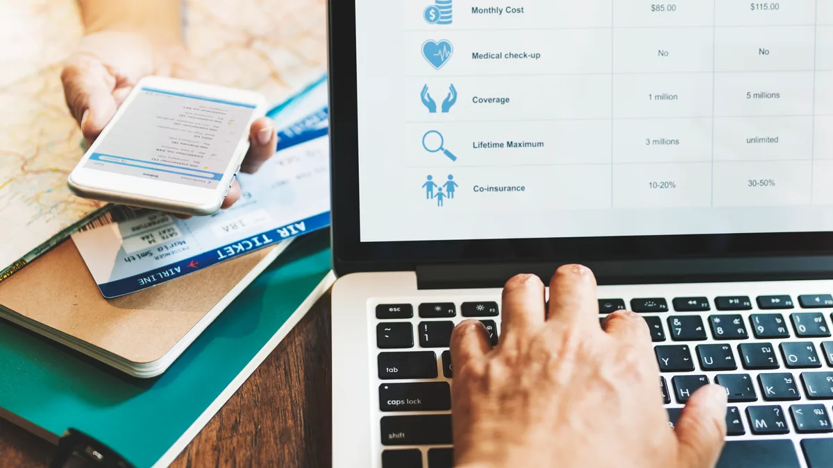 Online sigorta karşılaştırma ekranı ve finans hesaplayıcıları